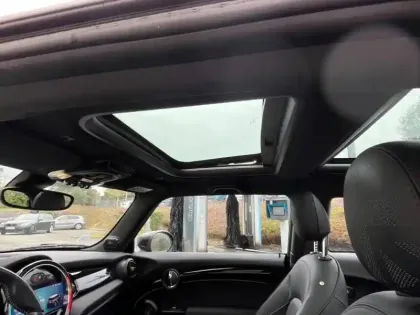 Photo 8 Mini Mini  Cooper SE 184ch Yours BVA