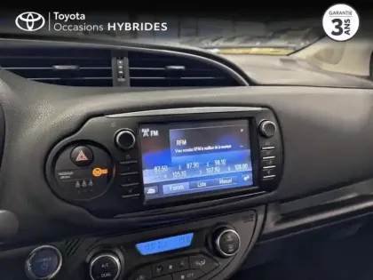 Photo 8 Toyota Yaris  100h Dynamic 5p RC18