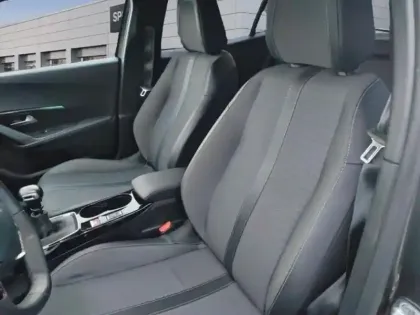 Photo 8 Peugeot 2008  1.2 PureTech 100ch S&S Allure Pack