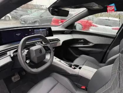 Photo 14 Peugeot 5008  Electrique 210ch Batterie 73 kWh Allure