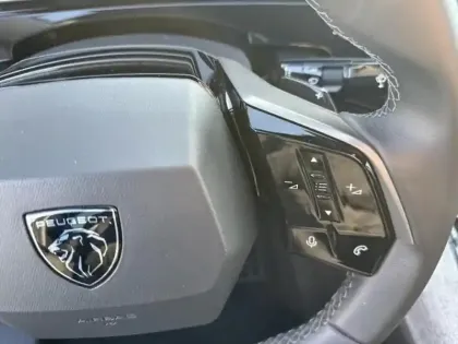 Photo 14 Peugeot 3008  1.2 Hybrid 145ch Allure e-DCS6