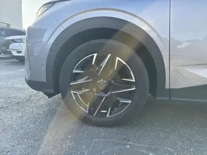 Photo 10 Peugeot 3008  1.2 Hybrid 145ch Allure e-DCS6