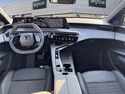 Photo 7 Peugeot 3008  1.2 Hybrid 145ch Allure e-DCS6