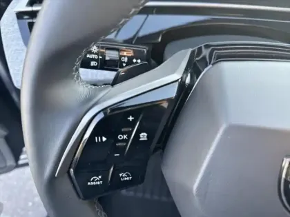 Photo 13 Peugeot 3008  1.2 Hybrid 145ch Allure e-DCS6