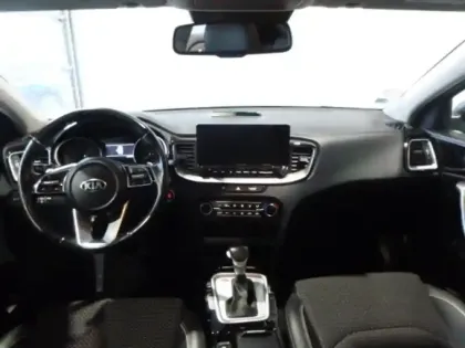 Photo 14 Kia Xceed  1.6 GDi 105ch + Plug-In 60.5ch Active DCT6