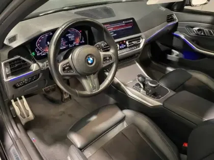 Photo 10 BMW Serie 3 Série 3 Touring 318dA 150ch M Sport