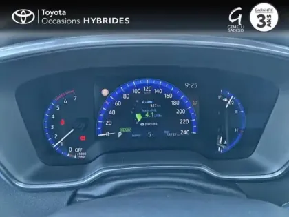 Photo 13 Toyota Corolla  122h Design