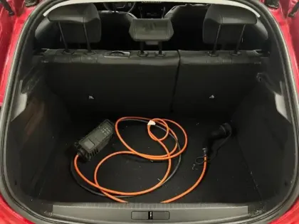 Photo 10 Peugeot 208  e- 136ch Roadtrip