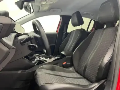 Photo 8 Peugeot 208  e- 136ch Roadtrip