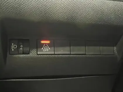 Photo 12 Peugeot 208  e- 136ch Roadtrip