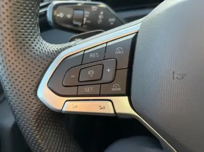 Photo 10 Volkswagen Tiguan  2.0 TDI 150ch R-Line DSG7