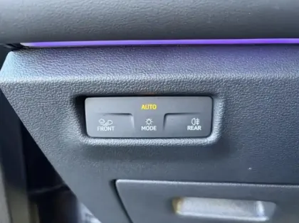 Photo 8 Volkswagen Tiguan  2.0 TDI 150ch R-Line DSG7