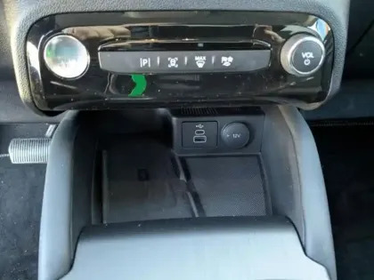 Photo 12 Ford Kuga  2.5 Duratec 180ch Hybrid FlexiFuel Active Powershift