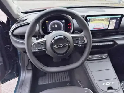 Photo 11 Fiat 600  1.2 Hybrid 136ch Pack Confort DCT6