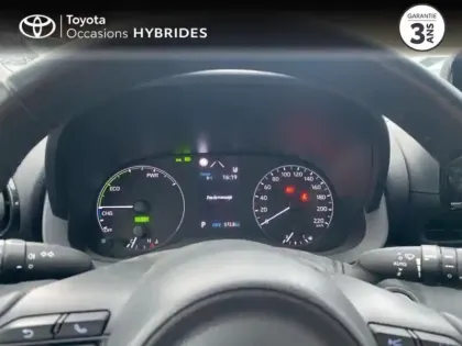 Photo 13 Toyota Yaris  116h Dynamic 5p MC24