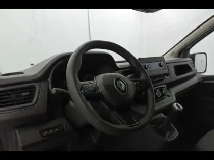 Photo 8 Renault Trafic  Combi L1 2.0 Blue dCi 150ch S&S Zen 8 places