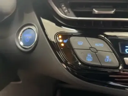 Photo 12 Toyota C-HR  2.0 Hybride 184ch Dynamic Ultimate E-CVT