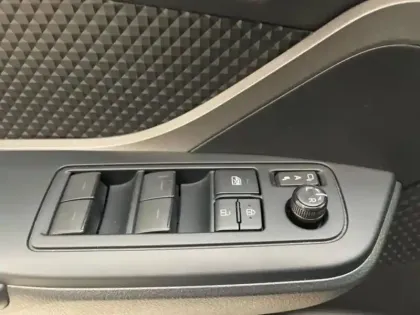 Photo 10 Toyota C-HR  2.0 Hybride 184ch Dynamic Ultimate E-CVT