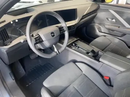 Photo 7 Opel Astra  1.2 Turbo Hybrid 145ch Elegance e-DCT 6