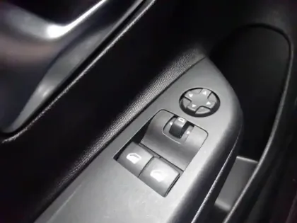 Photo 7 Opel Corsa  1.2 75ch Edition Business