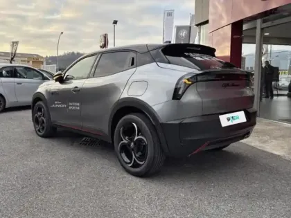 Photo 6 Alfa Romeo Junior  1.2 Ibrida 145ch Speciale e-DCT6