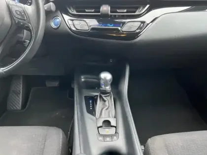 Photo 10 Toyota C-HR  122h Dynamic 2WD E-CVT