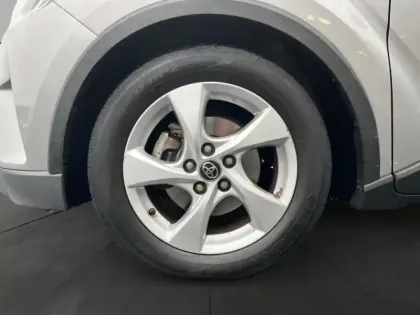 Photo 13 Toyota C-HR  122h Dynamic 2WD E-CVT