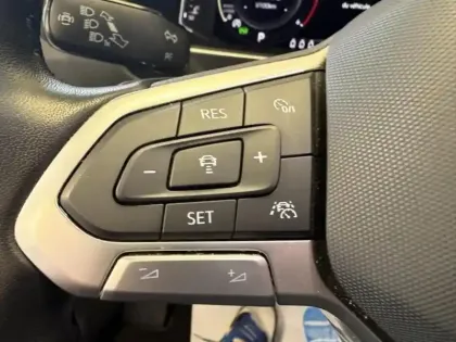 Photo 11 Volkswagen Tiguan  2.0 TDI 150ch Elegance DSG7