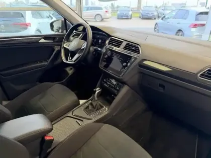 Photo 10 Volkswagen Tiguan  2.0 TDI 150ch Elegance DSG7