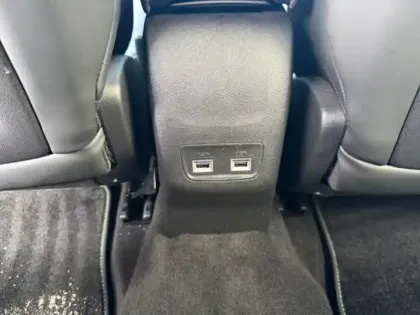 Photo 19 Peugeot 2008  e- 136ch GT