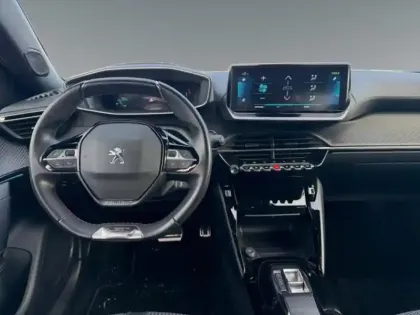 Photo 14 Peugeot 2008  e- 136ch GT