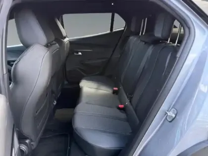 Photo 34 Peugeot 2008  e- 136ch GT