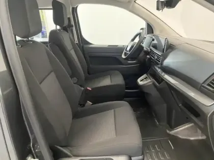 Photo 12 Peugeot Expert  Fg M 2.2 Diesel 180ch Cabine Approfondie Fixe automatique