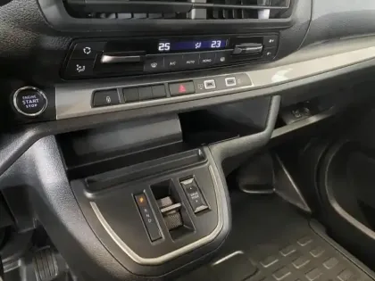 Photo 6 Peugeot Expert  Fg M 2.2 Diesel 180ch Cabine Approfondie Fixe automatique