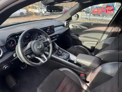 Photo 14 Alfa Romeo Tonale  1.5 Hybrid 130ch Edizione Speciale TCT