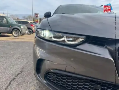 Photo 12 Alfa Romeo Tonale  1.5 Hybrid 130ch Edizione Speciale TCT