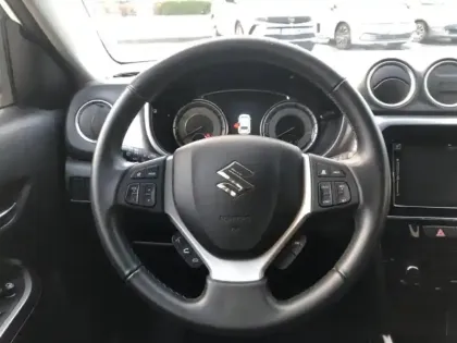 Photo 14 Suzuki Vitara  1.4 Boosterjet Hybrid 129ch Privilège