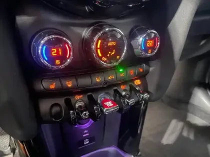 Photo 10 Mini Mini  5 Portes Cooper S 178ch  Edition Premium BVA7