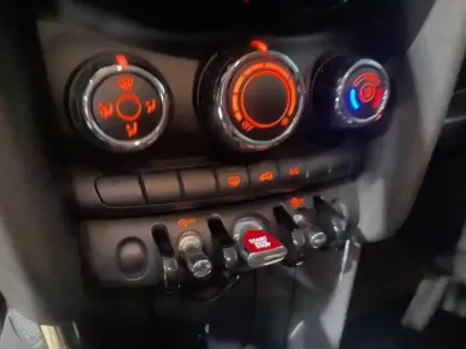 Photo 11 Mini Mini  5 Portes Cooper 136ch Essential