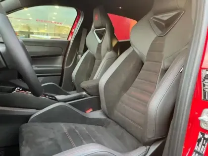 Photo 8 Alfa Romeo Junior  1.2 Ibrida 145ch Speciale e-DCT6