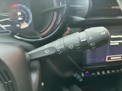 Photo 12 Alfa Romeo Junior  1.2 Ibrida 145ch Speciale e-DCT6