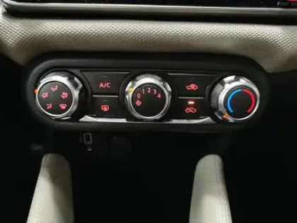 Photo 11 Nissan Micra  1.0 IG-T 92ch Business Edition 2021.5