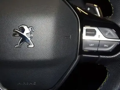 Photo 14 Peugeot 2008  1.2 PureTech 130ch S&S GT EAT8