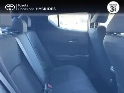 Photo 6 Toyota C-HR  122h Dynamic 2WD E-CVT RC18