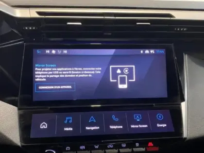 Photo 13 Peugeot 408  PHEV 180 Allure Pack e-EAT8 Cuir complet / GPS / Full LED