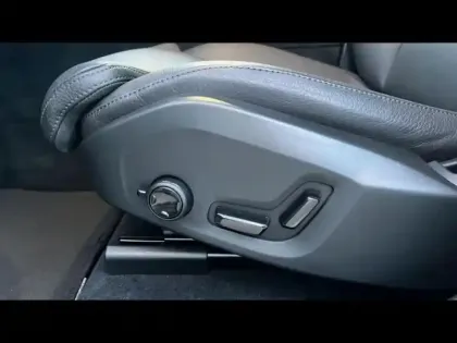 Photo 8 Volvo Xc60  T8 Hybride Rechargeable 310 + 145ch Ultra Style Chrome Geartronic 8 AWD