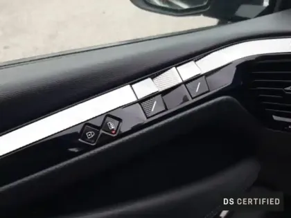 Photo 11 DS DS 4  E-TENSE 225ch Cross Rivoli