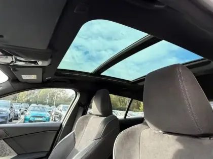 Photo 8 BMW Serie 1 Série 1 120A 170ch M Sport DKG7