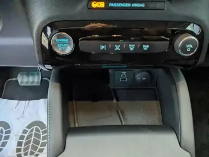 Photo 13 Ford Kuga  2.5 Duratec 180ch Hybrid FlexiFuel Active Powershift