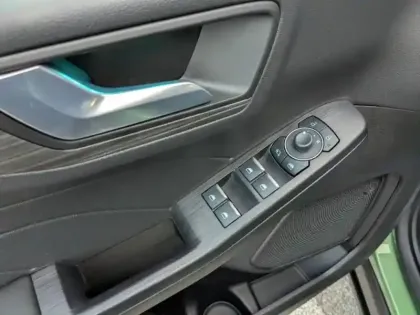 Photo 7 Ford Kuga  2.5 Duratec 180ch Hybrid FlexiFuel Active Powershift